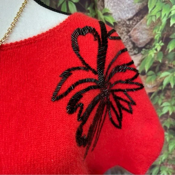 VINTAGE CHRISTIAN DIOR SEPARATES Beaded Red Lambswool Angora Sweater Blend, M - Picture 4 of 10